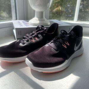 Nike In Season TR 8 Navy/Pink Women's Training Sneakers